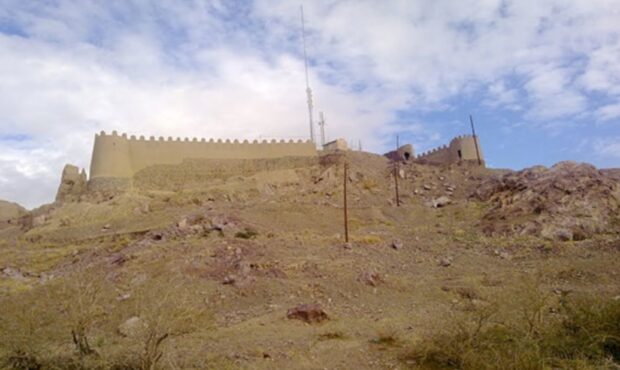 آغاز مرمت قلعه تاریخی شهرستان کهنوج آغاز مرمت قلعه تاریخی شهرستان کهنوج