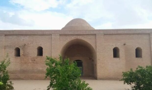 مرمت مقبره سالاررضا در شهرستان عنبرآباد از محل اعتباراتاستانی آغاز شد مرمت مقبره سالاررضا در شهرستان عنبرآباد از محل اعتباراتاستانی آغاز شد