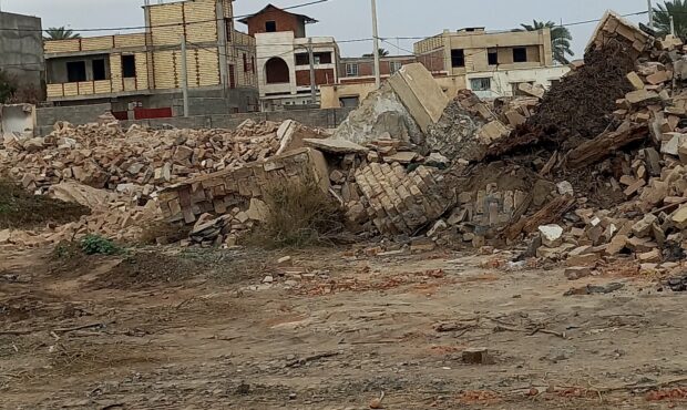 عمارت تاریخی “املاک و مستغلات پهلوی” در جیرفت تخریب شد